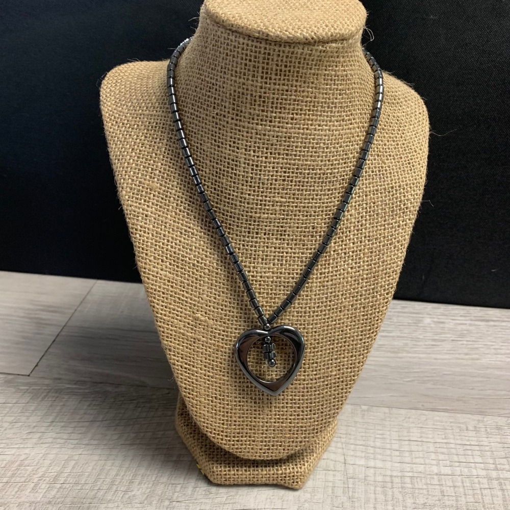Vintage Hematite Beaded Heart Pendant Necklace Gunmetal Grey 16" Barrel Clasp